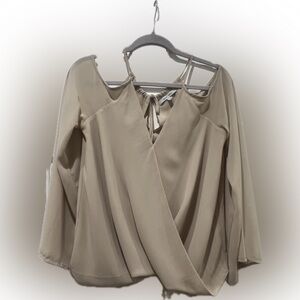 Wrap-Front Open Shoulder